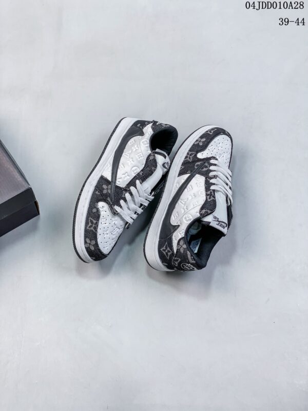 S090 – Fashion Shoes