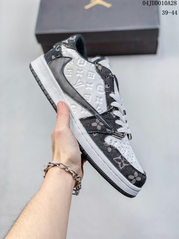 S090 – Fashion Shoes