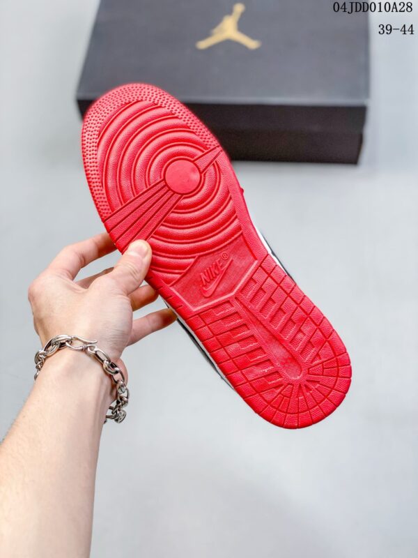S092 – Fashion Shoes