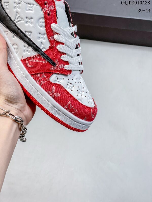 S092 – Fashion Shoes