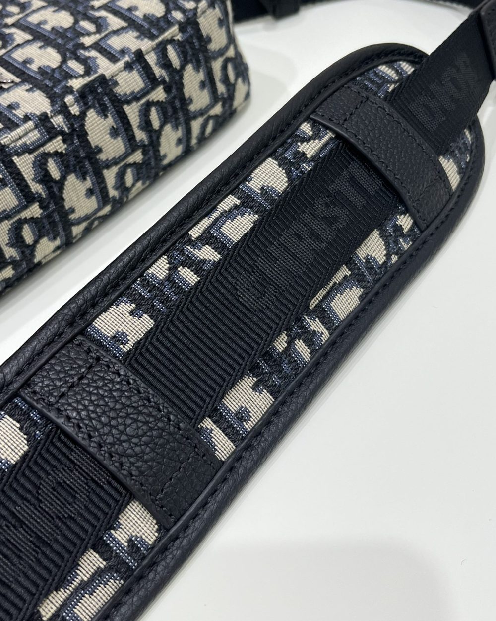 1:1 Replica Safari Messenger Bag Black For Women 8.5in/22cm 1ESPO206YKY_H27E