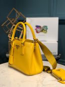 Saffiano Lux Galleria In Yellow For Women 9in/ 23cm