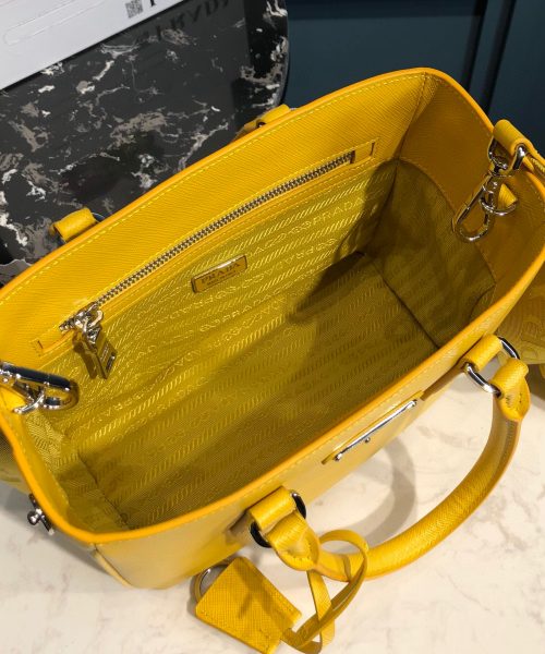 Saffiano Lux Galleria In Yellow For Women 9in/ 23cm