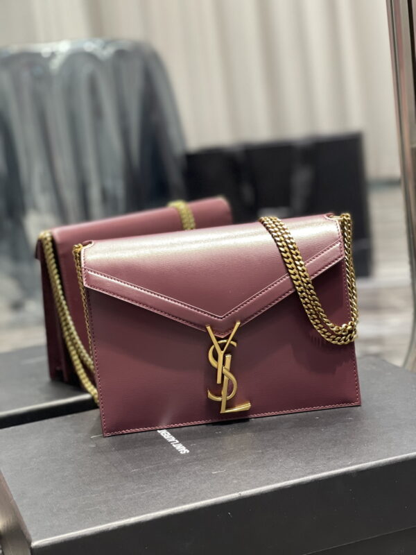 [REP 1:1] Saint Laurent Cassandra Medium Chain Bag Rouge Opyum In Grain De Poudre Embossed For Women 8.6in/22cm YSL 532750BOW0W6008