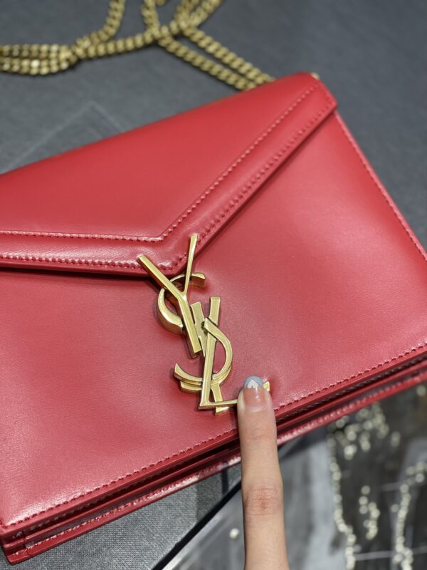 [REP 1:1] Saint Laurent Cassandra Medium Chain Bag Rouge Opyum In Grain De Poudre Embossed For Women 8.6in/22cm YSL 532750BOW0W6008