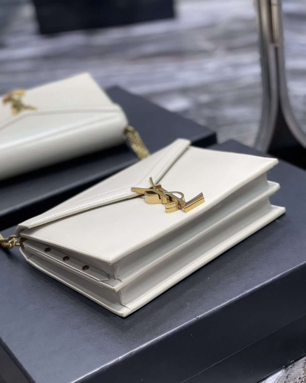 [REP 1:1] Saint Laurent Cassandra Medium Chain Bag White In Grain De Poudre Embossed For Women 8.6in/22cm YSL 532750BOW0W9207