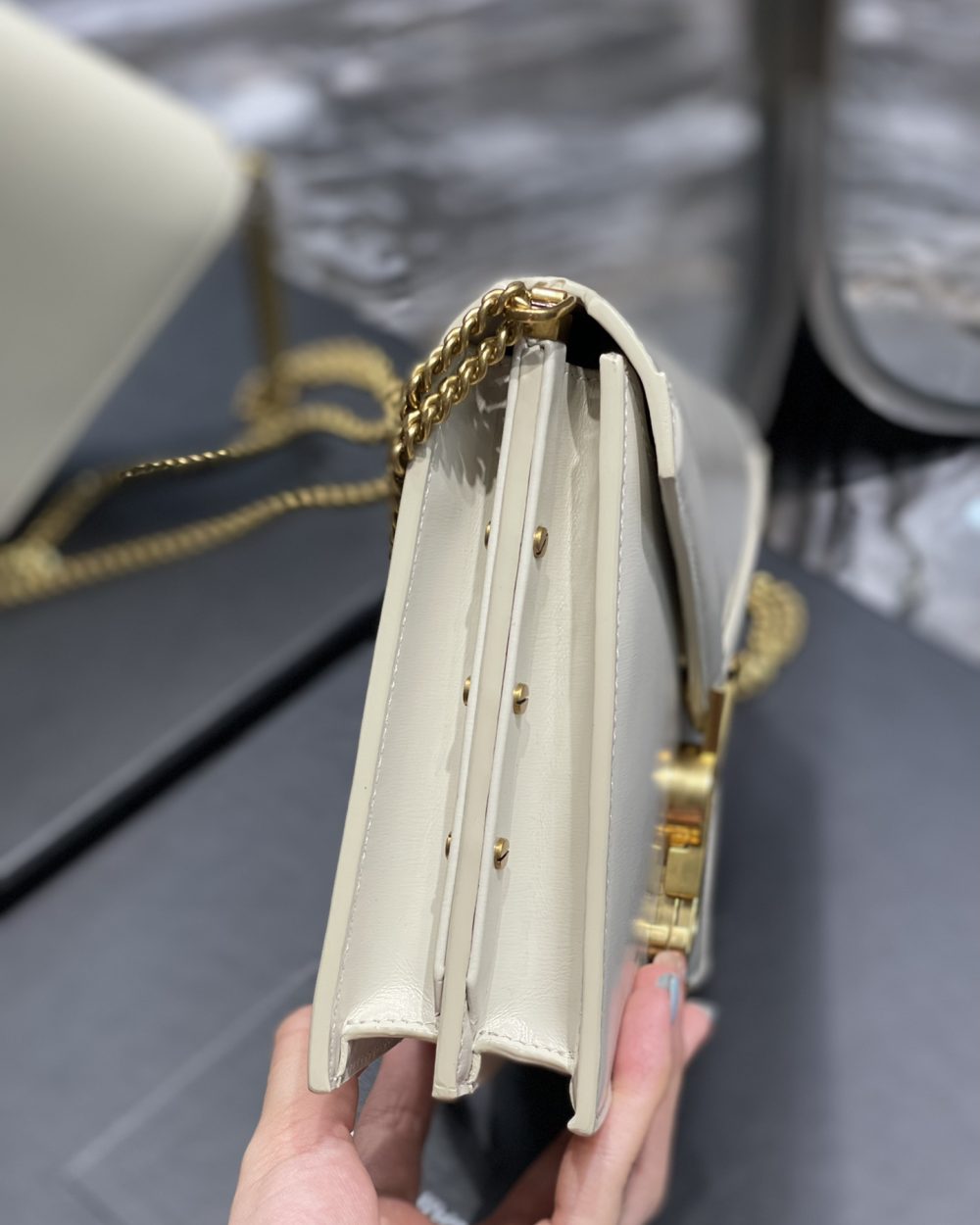 [REP 1:1] Saint Laurent Cassandra Medium Chain Bag White In Grain De Poudre Embossed For Women 8.6in/22cm YSL 532750BOW0W9207