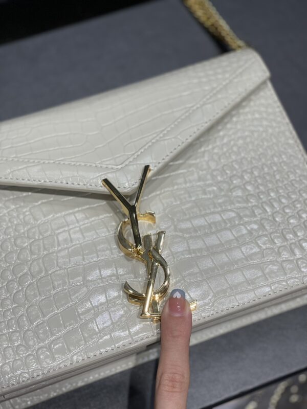 [REP 1:1] Saint Laurent Cassandra Medium Chain Bag White In Grain De Poudre Embossed For Women 8.6in/22cm YSL