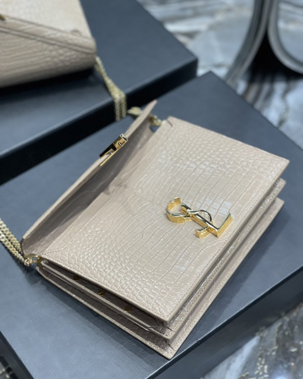 [REP 1:1] Saint Laurent Cassandra Medium Chain Bag White In Grain De Poudre Embossed For Women 8.6in/22cm YSL