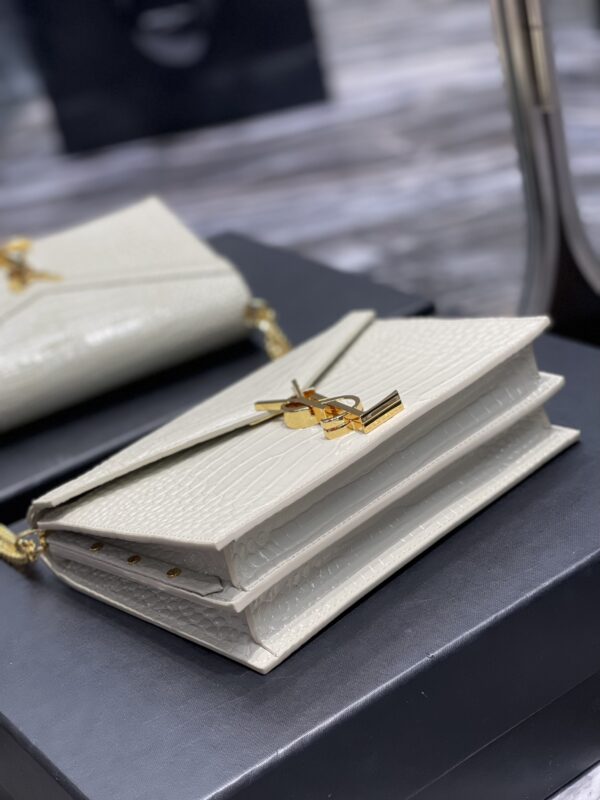 [REP 1:1] Saint Laurent Cassandra Medium Chain Bag White In Grain De Poudre Embossed For Women 8.6in/22cm YSL