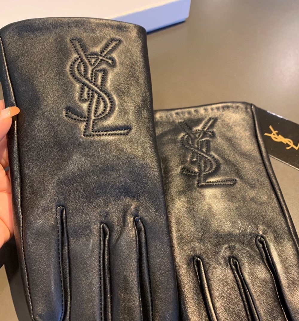 Saint Laurent Gloves In Black