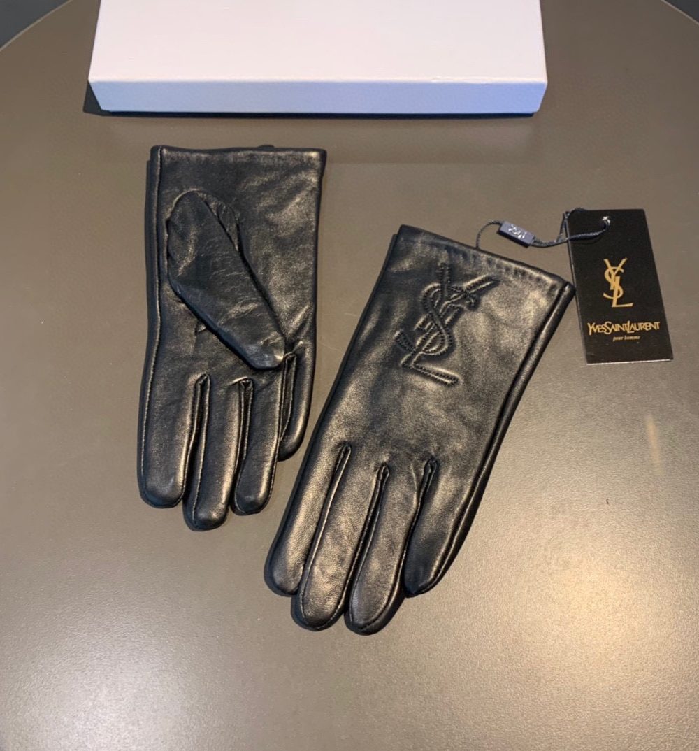 Saint Laurent Gloves In Black