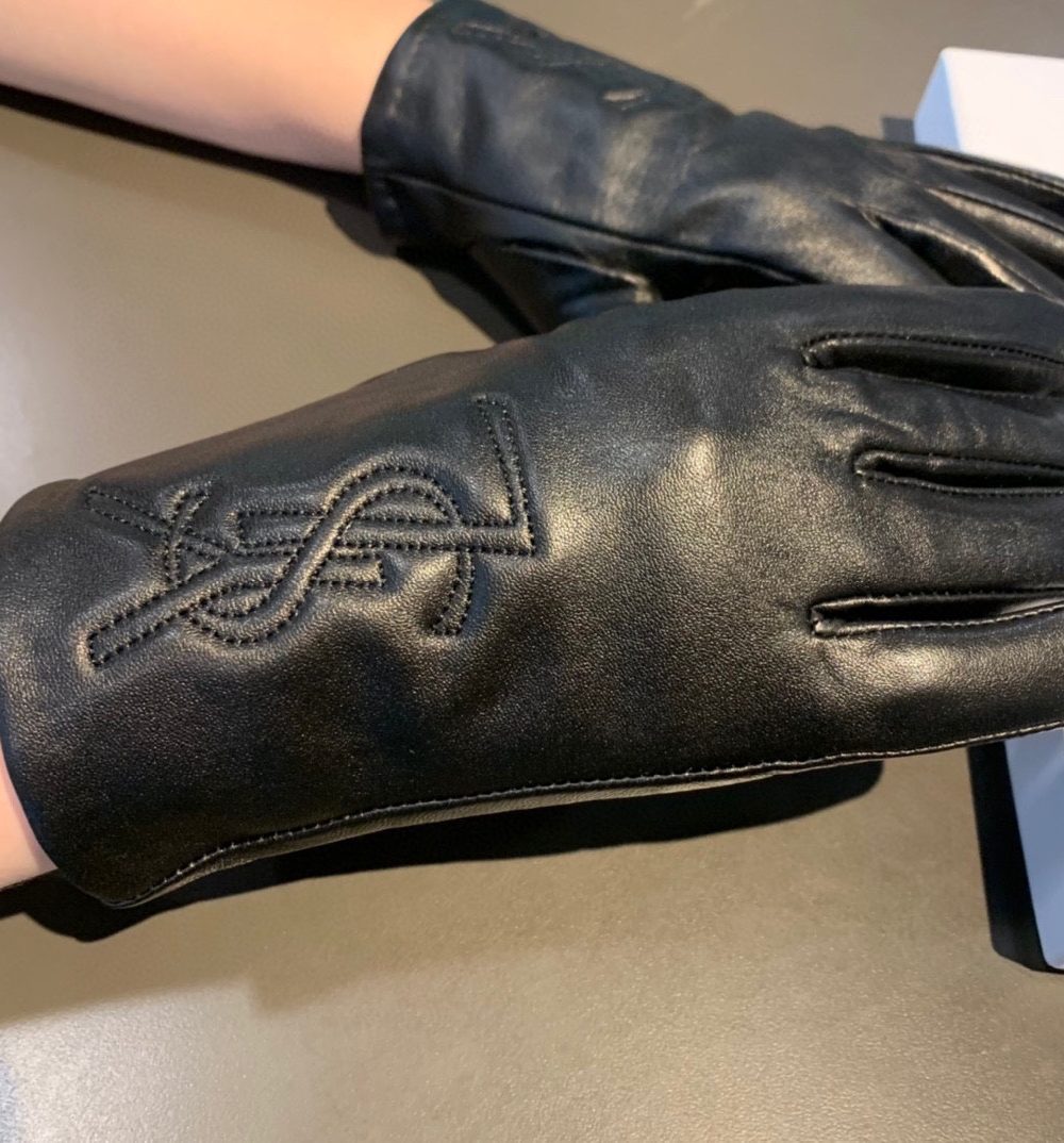 Saint Laurent Gloves In Black