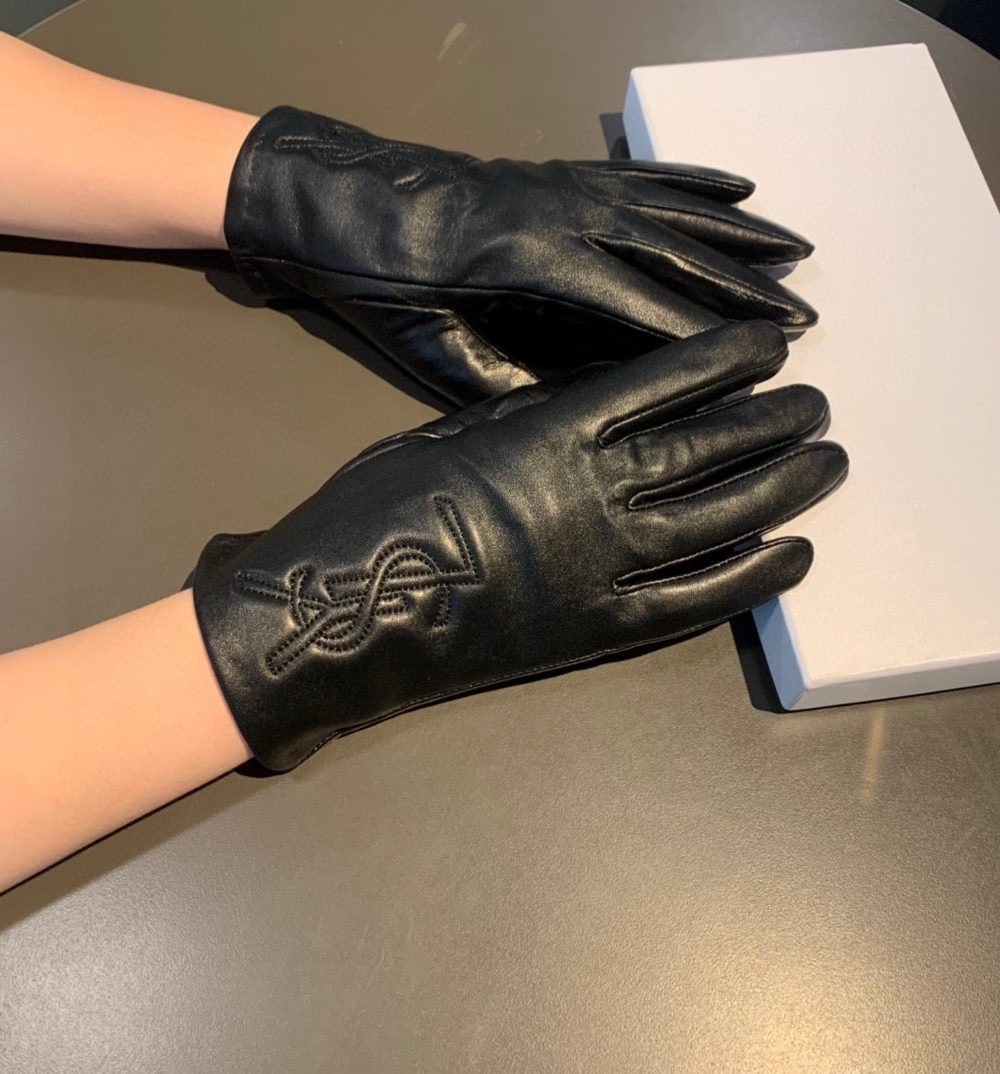 Saint Laurent Gloves In Black