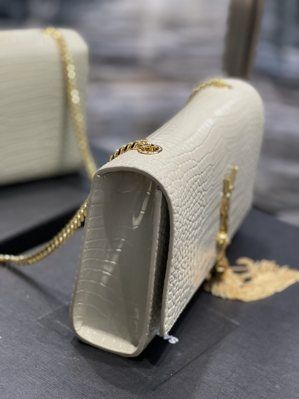 [REP 1:1] Saint Laurent Kata Medium Chain Bag White Vintage With Tassel For Women 9.4in/24cm YSL 354119DND0J9207 - Image 3