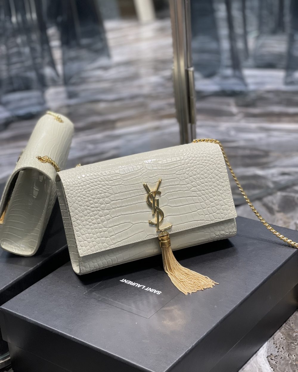 [REP 1:1] Saint Laurent Kata Medium Chain Bag White Vintage With Tassel For Women 9.4in/24cm YSL 354119DND0J9207
