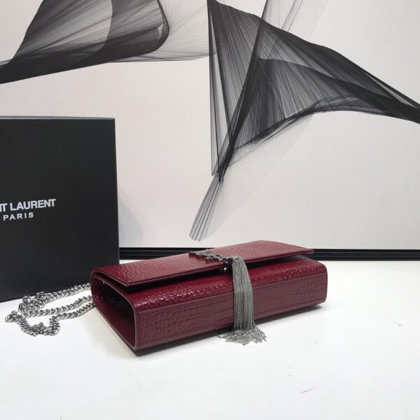 [REP 1:1] Saint Laurent Kate Medium Chain Bag With Tassel In Embossed Crocodile Burgundy For Women 9.4in/24cm YSL