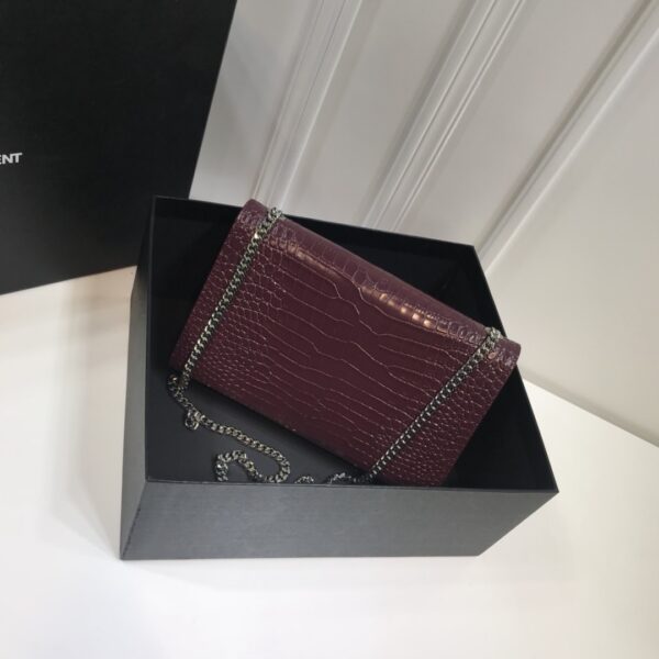 [REP 1:1] Saint Laurent Kate Medium Chain Bag With Tassel In Embossed Crocodile Dark Violet For Women 9.4in/24cm YSL