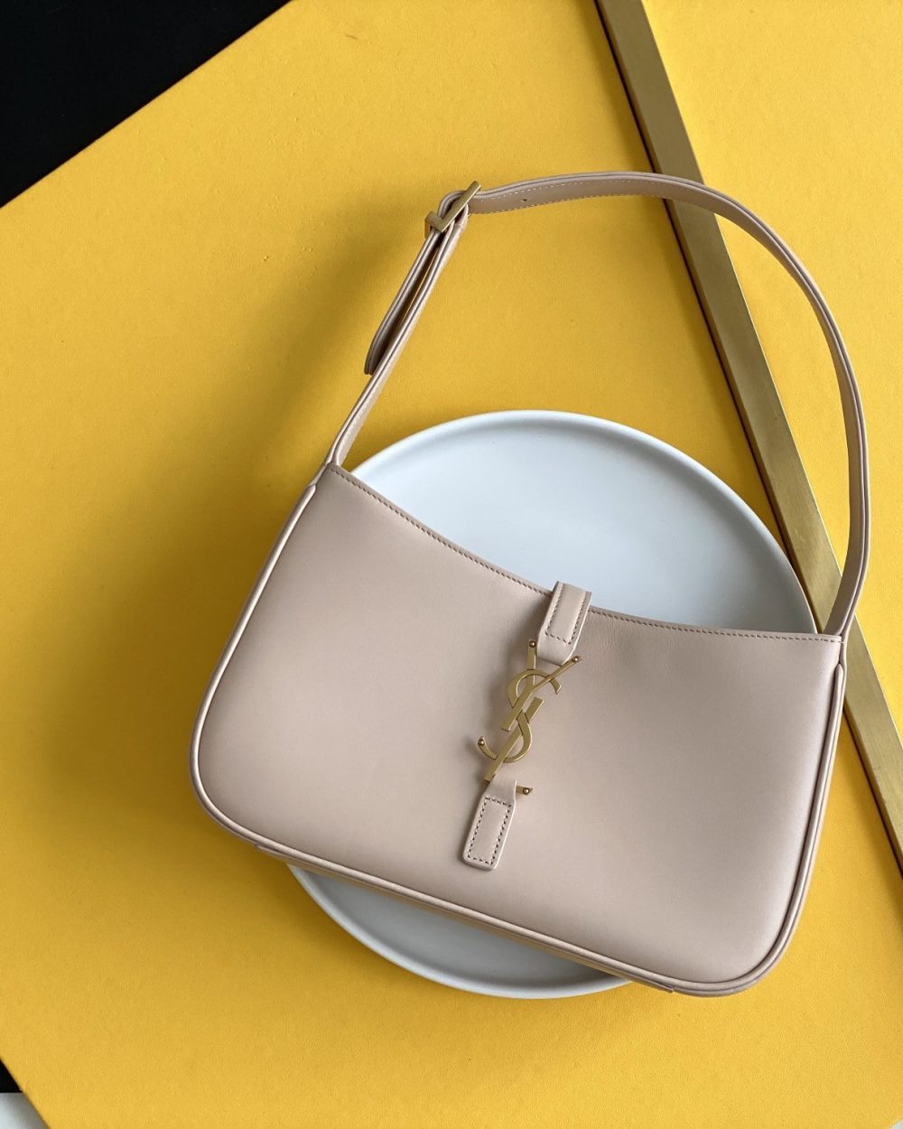 [REP 1:1] Saint Laurent LE 5 À 7 Hobo Bag Light Ivoire For Women 9in/23cm YSL