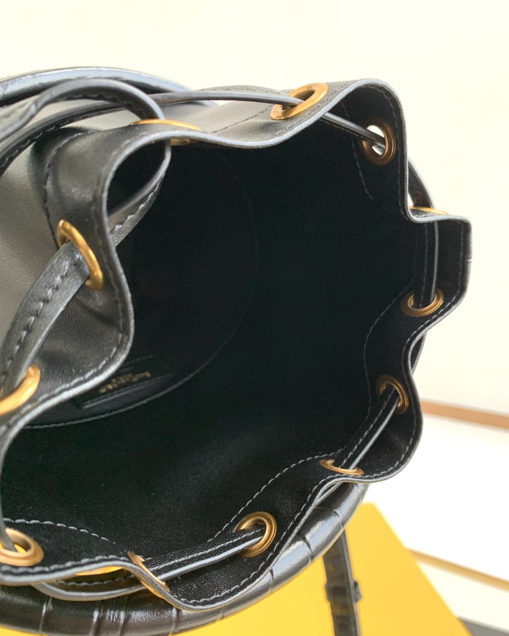 [REP 1:1] Saint Laurent Le Maillon Hook Bucket Bag Black For Women, Women's Bags 10.6in/27cm YSL 686310AAAJK1000