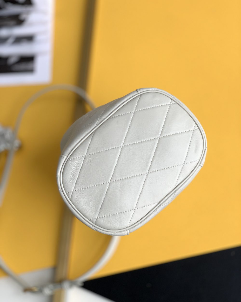 [REP 1:1] Saint Laurent Le Maillon Hook Bucket Bag White For Women, Women's Bags 10.6in/27cm YSL  686310AAAJK9207
