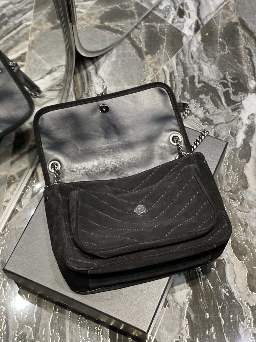[REP 1:1] Saint Laurent Niki Medium Chain Bag Black In Crinkled With Metal Hardware For Women 11in/28cm YSL - Image 7