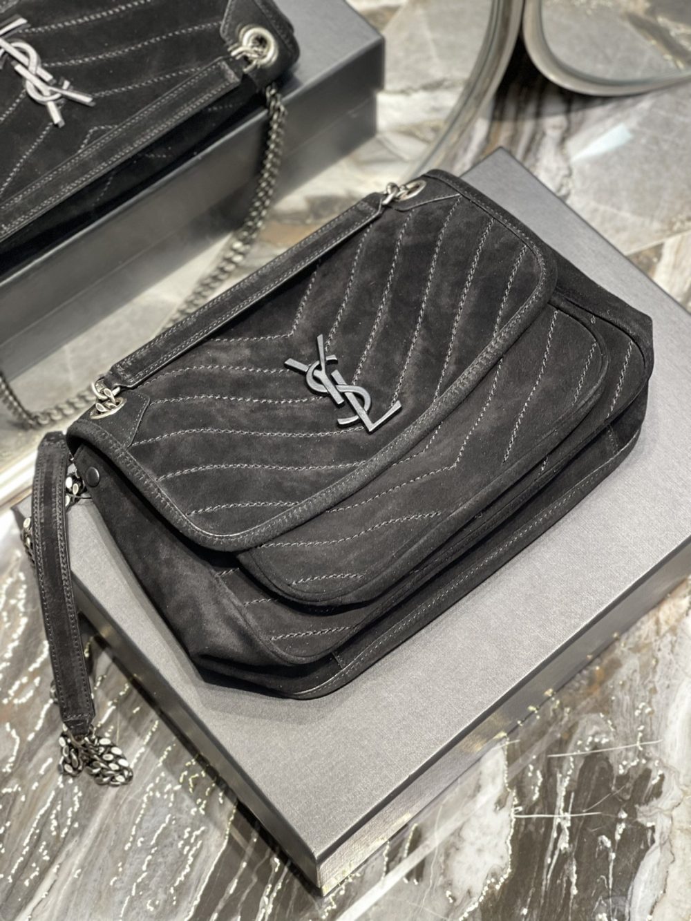 [REP 1:1] Saint Laurent Niki Medium Chain Bag Black In Crinkled With Metal Hardware For Women 11in/28cm YSL - Image 6