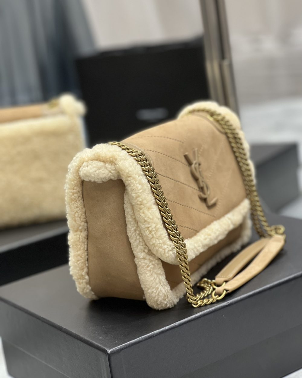 [REP 1:1] Saint Laurent Taupe Shearling Medium Niki Bag Brown For Women, Women's Bags 8.66in/22cm YSL‎