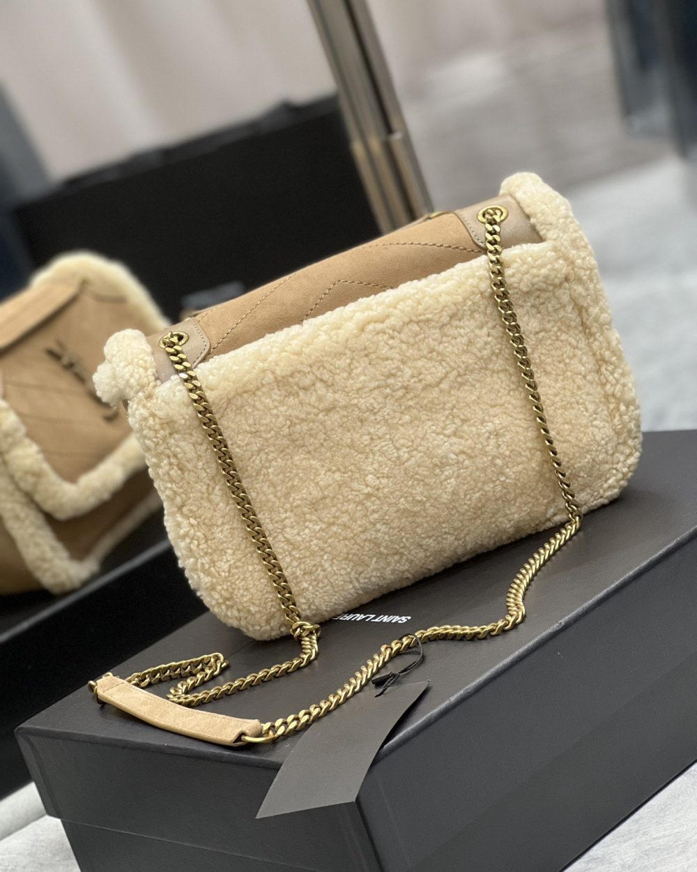 [REP 1:1] Saint Laurent Taupe Shearling Medium Niki Bag Brown For Women, Women's Bags 8.66in/22cm YSL‎