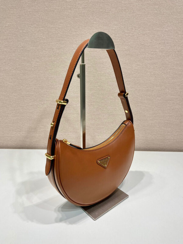 Shoulder Bag In Brown For Women 8.8in/ 22.5cm 1BC194_ASK_F0XUG_V_HOO
