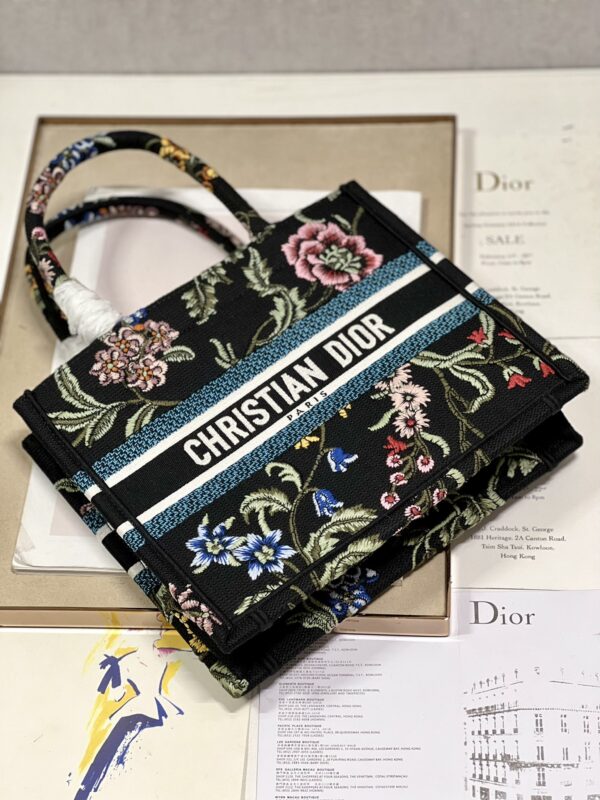 1:1 Replica Small Dior Tote Bag White/Black For Women 10.5 in/ 26.5cm