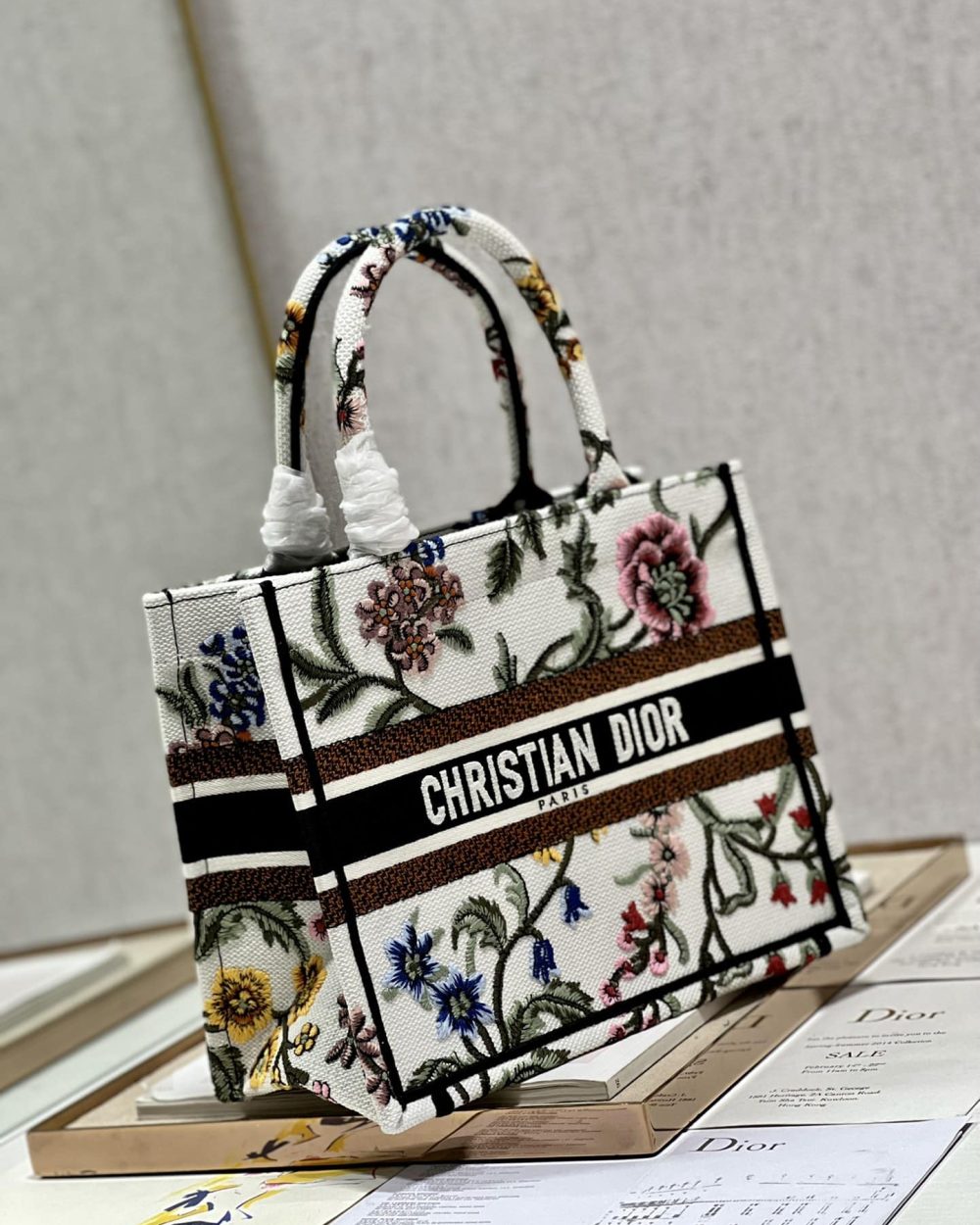1:1 Replica Small Dior Tote Bag White/Black For Women 10.5 in/ 26.5cm