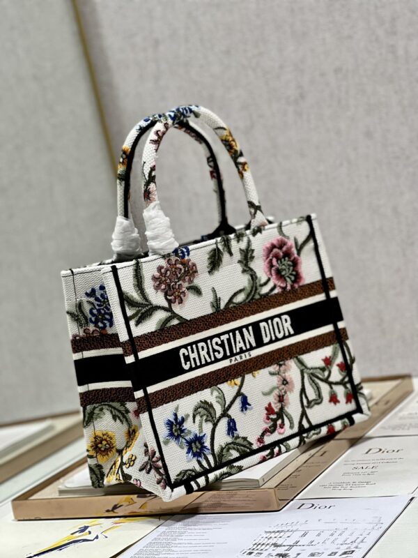 1:1 Replica Small Dior Tote Bag White/Black For Women 10.5 in/ 26.5cm
