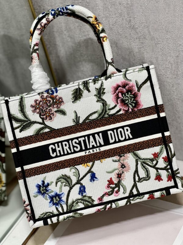 1:1 Replica Small Dior Tote Bag White/Black For Women 10.5 in/ 26.5cm