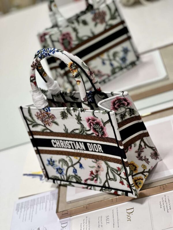 1:1 Replica Small Dior Tote Bag White/Black For Women 10.5 in/ 26.5cm