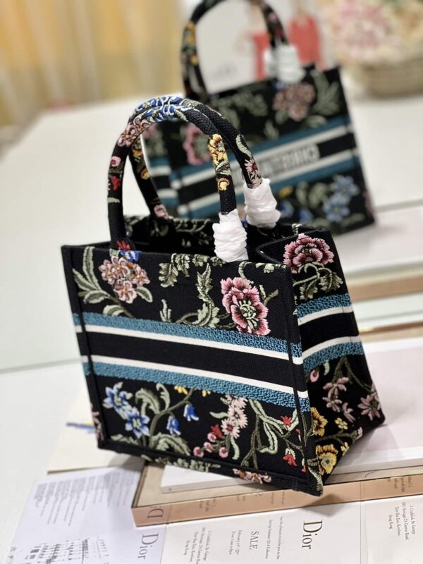 1:1 Replica Small Dior Tote Bag White/Black For Women 10.5 in/ 26.5cm