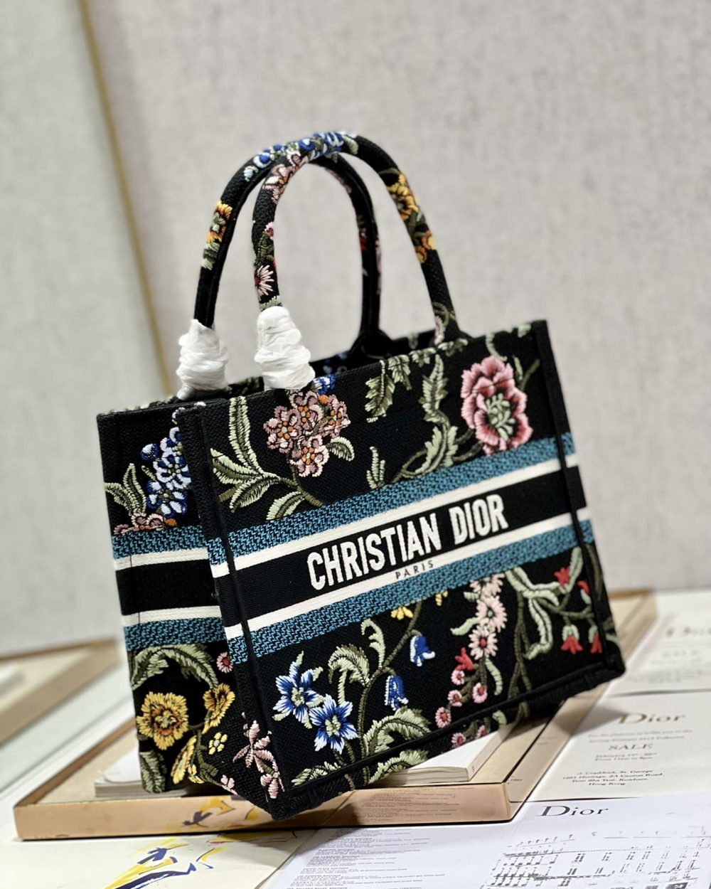 1:1 Replica Small Dior Tote Bag White/Black For Women 10.5 in/ 26.5cm