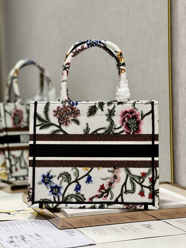 1:1 Replica Small Dior Tote Bag White/Black For Women 10.5 in/ 26.5cm