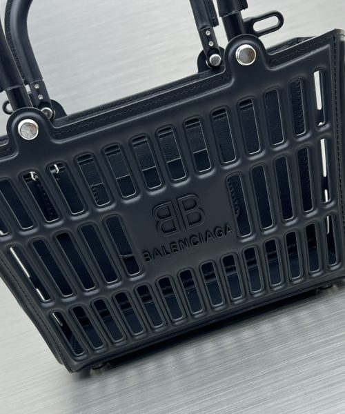 Small Mag Basket Handbag White/Black For Women 11in/28cm