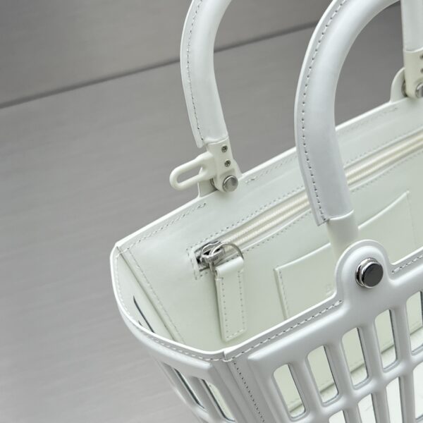 Small Mag Basket Handbag White/Black For Women 11in/28cm