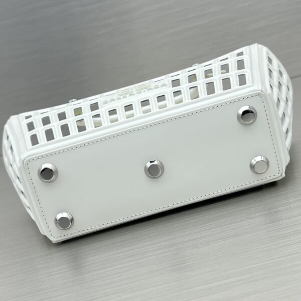 Small Mag Basket Handbag White/Black For Women 11in/28cm