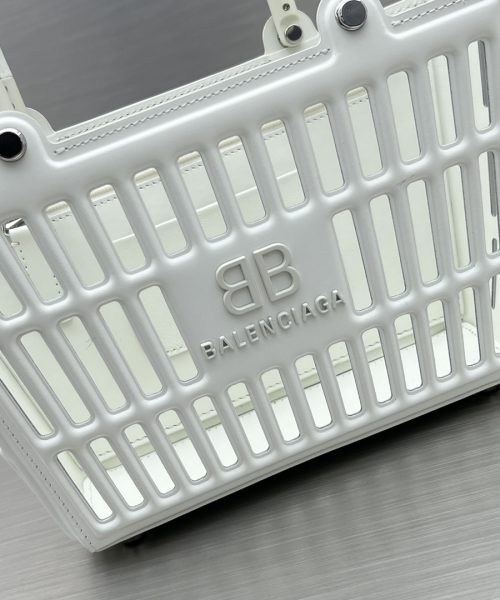 Small Mag Basket Handbag White/Black For Women 11in/28cm