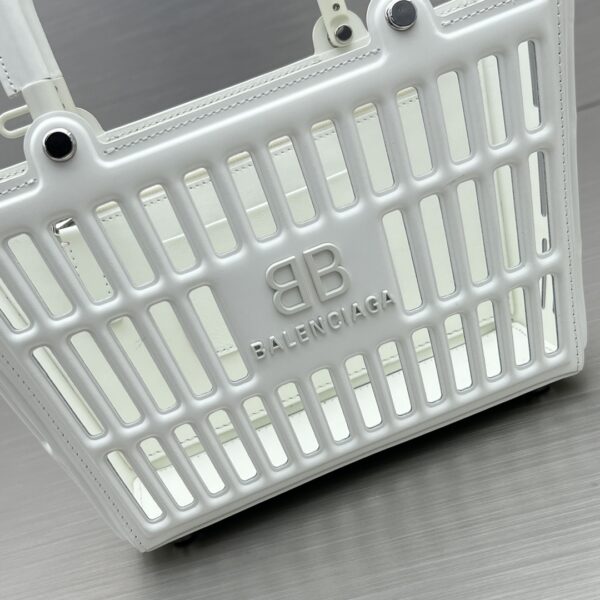 Small Mag Basket Handbag White/Black For Women 11in/28cm