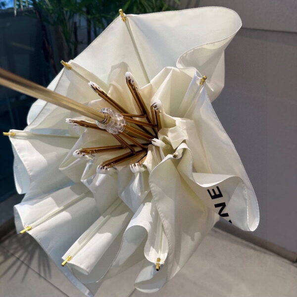 Smooth Folding Umbrella White