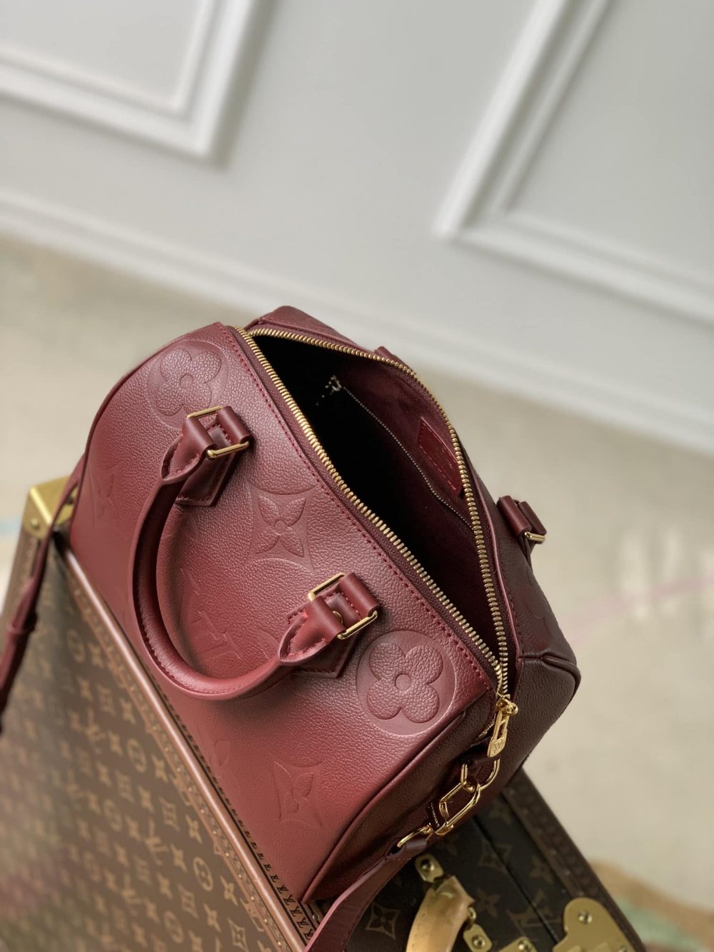 1:1 Replica Louis Vuitton LV Speedy Bandoulière 25 Monogram Empreinte Leather Wine Red Luxury Bag For Women‎ M46646 - 9.8in/ 25cm - Image 6