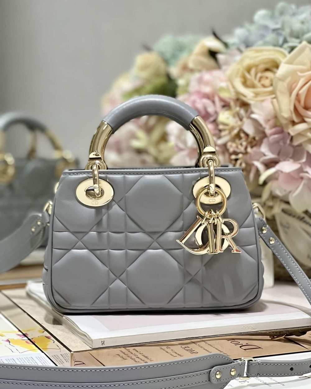 1:1 Replica The Lady 95.22 Bag Black/White/Grey/Green For Women 7.5in/ 19cm