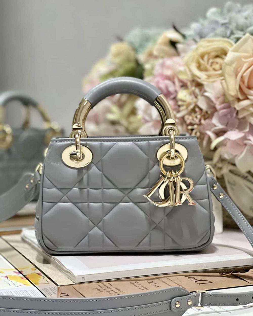 1:1 Replica The Lady 95.22 Bag Black/White/Grey/Green For Women 7.5in/ 19cm