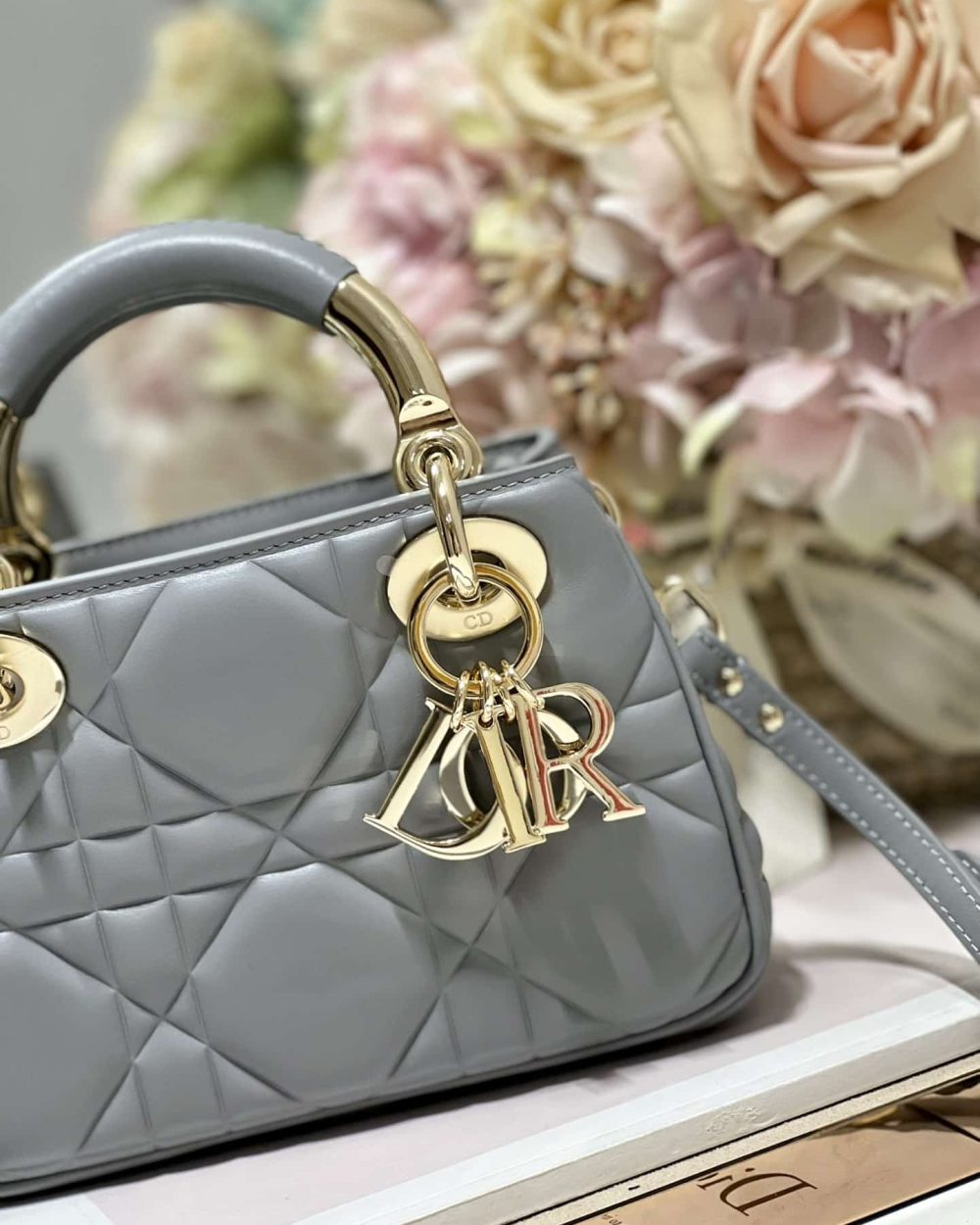 1:1 Replica The Lady 95.22 Bag Black/White/Grey/Green For Women 7.5in/ 19cm