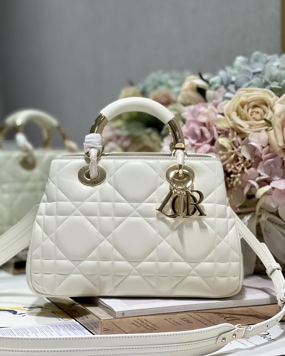 1:1 Replica The Medium Lady 95.22 Bag Black/White/Grey For Women 9.5in/ 24cm