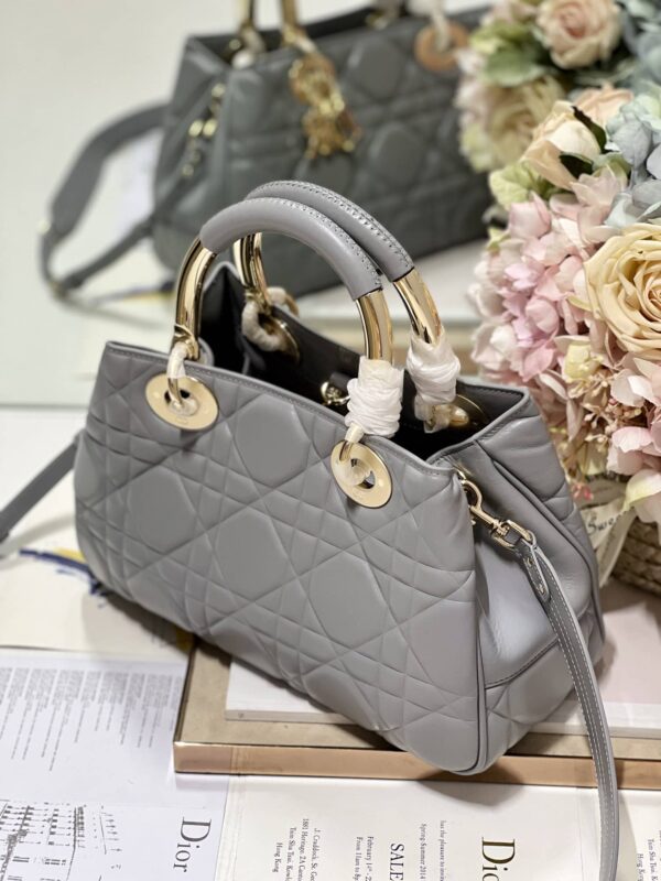 1:1 Replica The Medium Lady 95.22 Bag Black/White/Grey For Women 9.5in/ 24cm